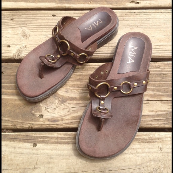 Gently worn brown 'Mia' Roman sandals