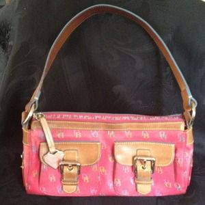 **AUTHENTIC* Dooney and Bourke purse