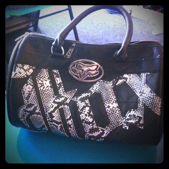 💋FOX leather purse JUST REDUCED!💋 👍👌👏✌