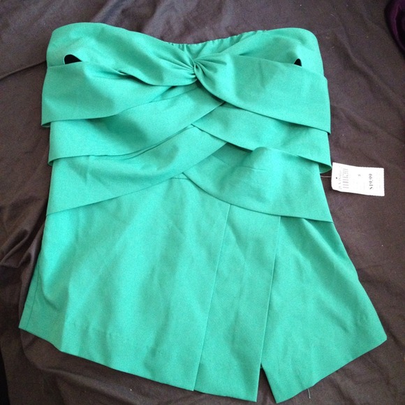 Green Tube Top ✨RESERVED @mbradish12 ✨