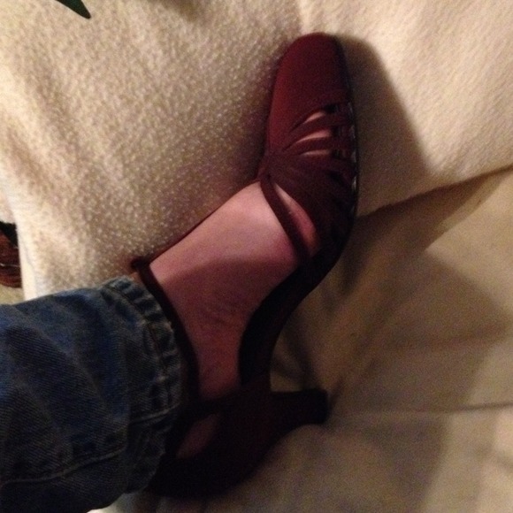 Laura Scott Shoes - Ladies shoes worn once to wedding Laura Scott Shoes - Ladies shoes worn once to wedding