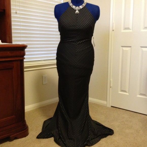 Be the talk of the Holiday party 😍