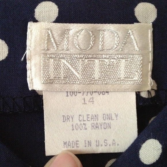 Dress - Picture 2 of 3