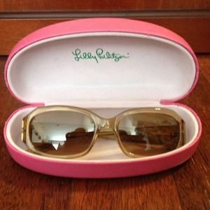 Lilly Pulitzer sunnies!
