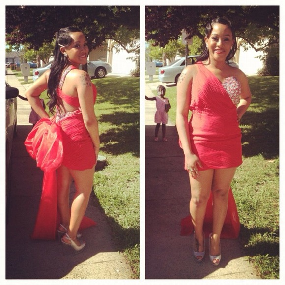 Red dress with bow that attaches and detaches