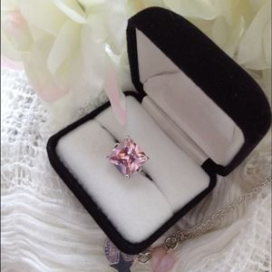 🎀 Pretty Pink Ring 🎀