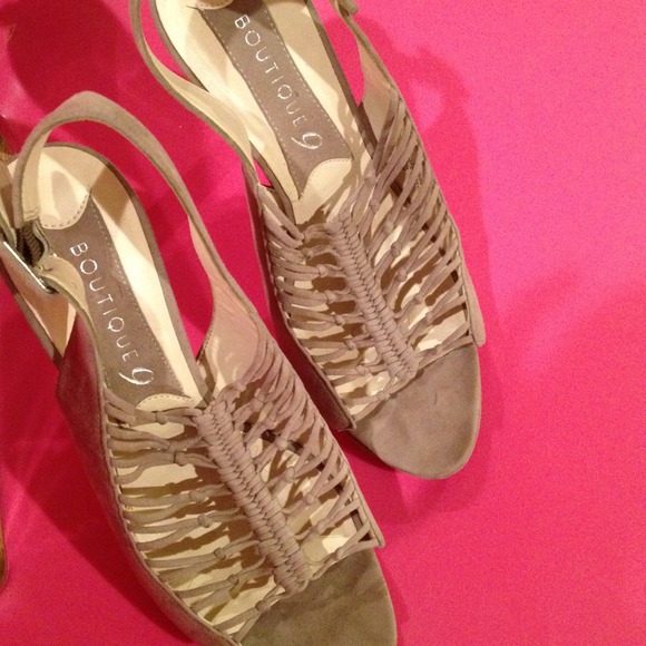 Neutral but Hot Heels - Picture 2 of 4