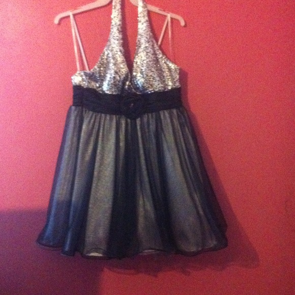 Size 13 party dress. Worn 1 time.
