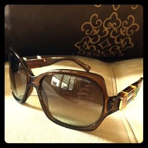 Marc Jacobs sunglasses - brown with gold detail