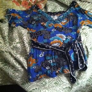 Reserved for trade!! Beautiful kimono style blouse