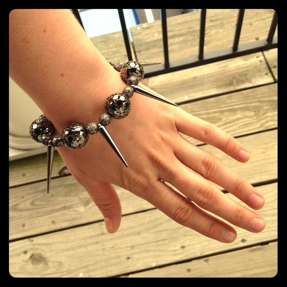 Spike beaded bracelet