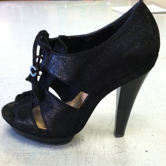 Reduced! Brand new Coach Shoes - Picture 3 of 3