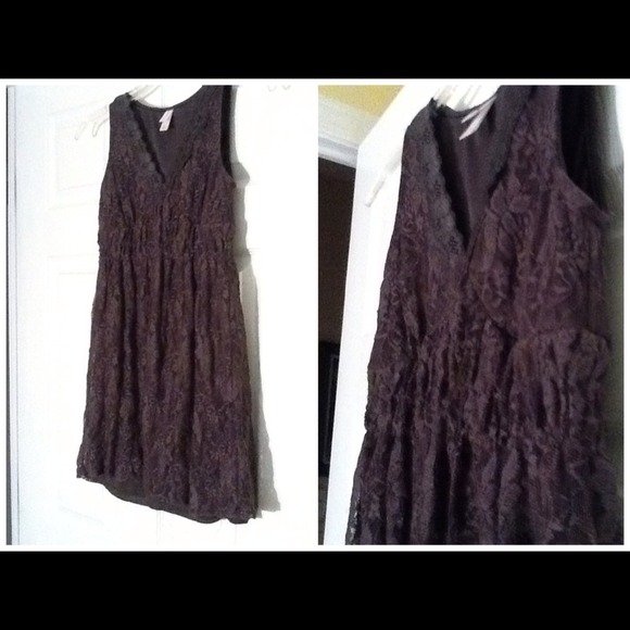 *REDUCED*Lacey dress