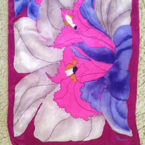 💢SOLD💢 Vintage Vera silk scarf