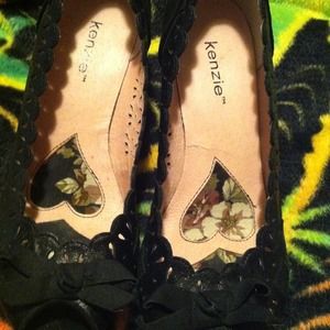 ✨REDUCED✨open toed black heels