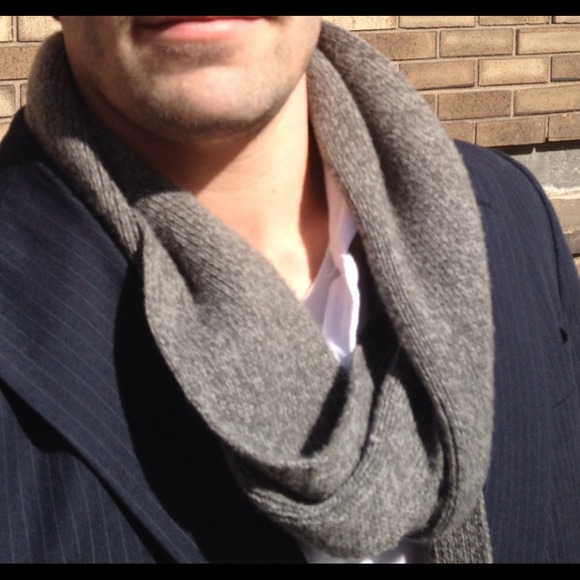 Wool Wicked whisher Scarf - Picture 2 of 3