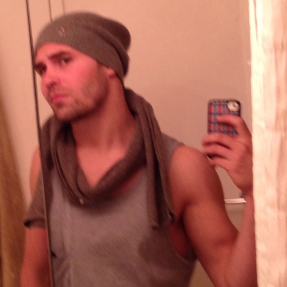 Wool Wicked whisher Scarf - Picture 3 of 3