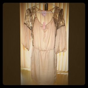 ✨ SOLD ✨Brand new Romeo & Juliet Couture dress