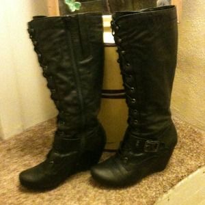*REDUCED PRICE* Black Lace-up Boots with zipper