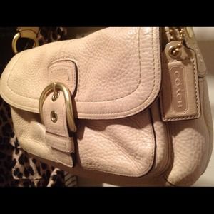 Coach Handbags - Coach Tan/ Beige (Vachetta leather) purse! Coach Handbags - Coach Tan/ Beige (Vachetta leather) purse!