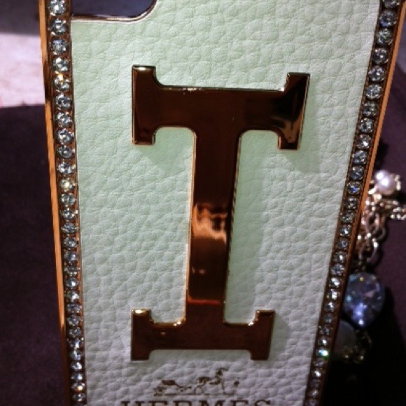 Sold!! Sold!! High Quality iPhone 4/4s Case!!