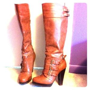 Sexy chestnut knee high boots. Size 9.