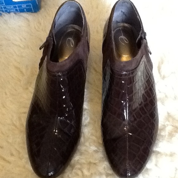 Short boots - Picture 2 of 3