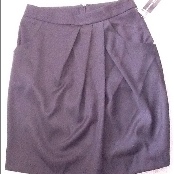 New black skirt