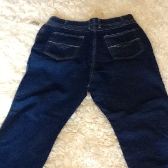 Jeans - Picture 2 of 3