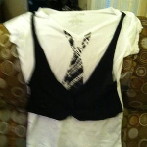 Size large vest shirt with graphic tie