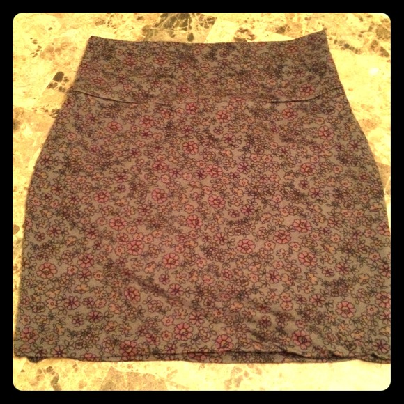 Floral mini con skirt