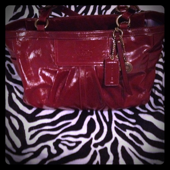 💢RESERVED💢for @ sarajane Authentic Coach bag!!