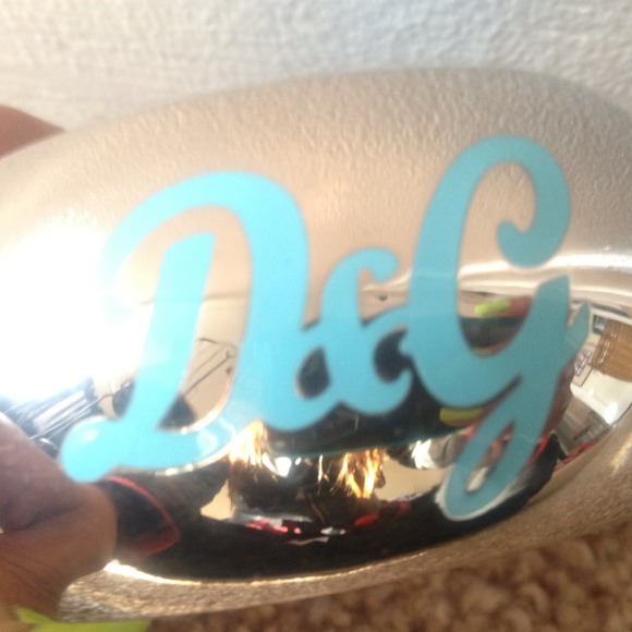 D&G - Picture 3 of 4