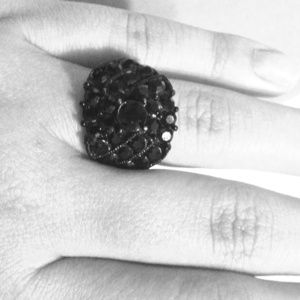 Black Sparkle Guess Ring