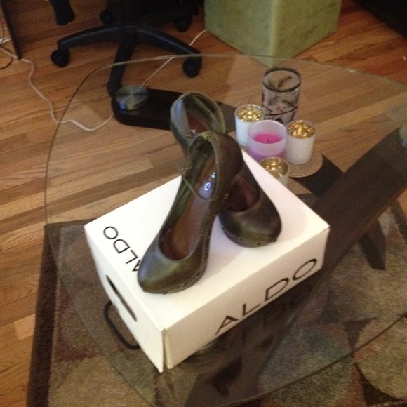 Green Aldo Pumps