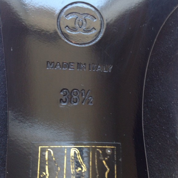 SOLD: Authentic Chanel suede w/snake trim kitten heels! - Picture 2 of 4