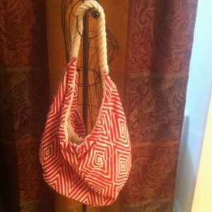 Super-cute canvas bag! Perfect for Spring...