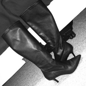 RESERVED Boot and pearl bundle 😃