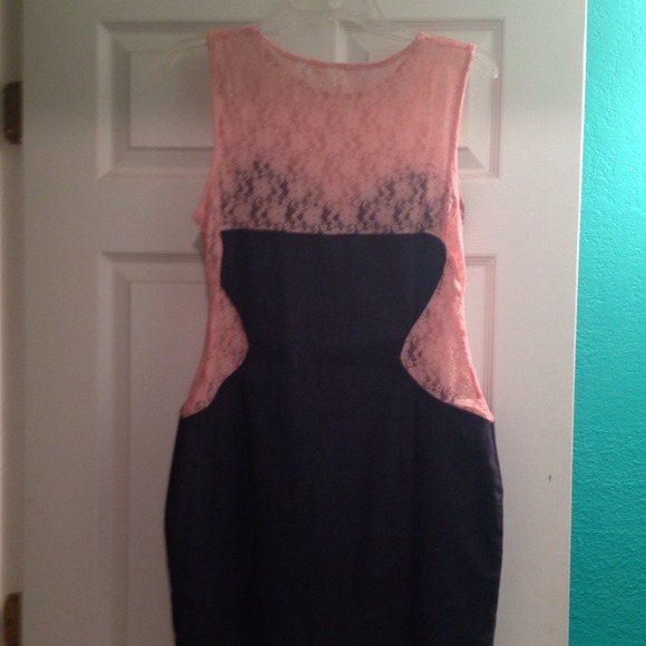 Dress - Picture 2 of 2