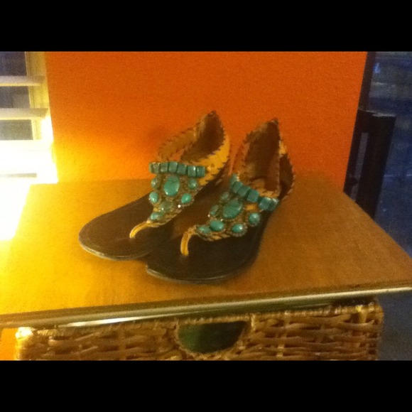 Sandals - Picture 2 of 4