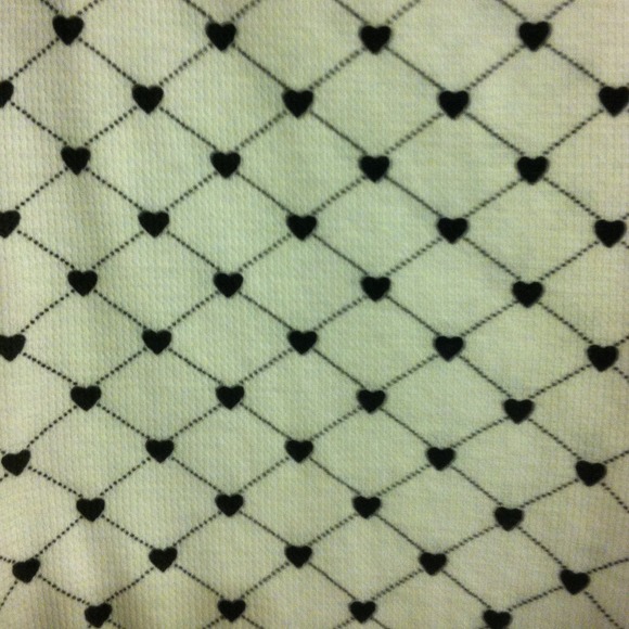 SOLD Cute Heart Patterned Express Tank - Picture 2 of 2