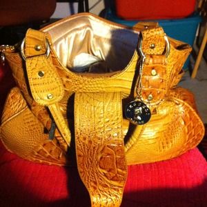 A handbag A handbag
