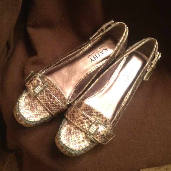 Gold & Brown Loafers - size 7M