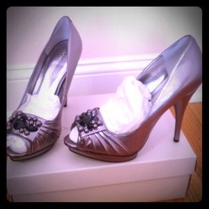 BCBG Silver Metallic w/jewel detail pumps