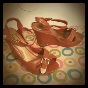 Size 8 wedge sandals