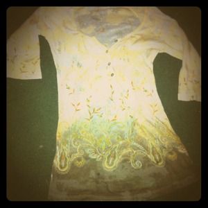 Thin, half, sleeved shirt.