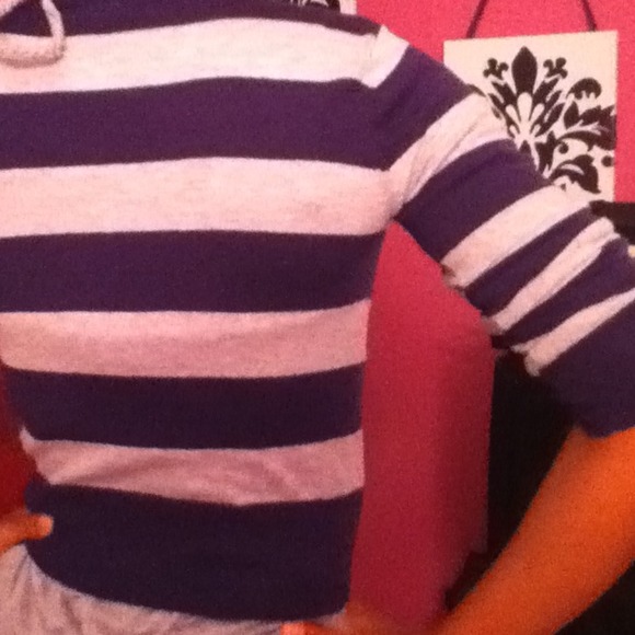 Sweater - Picture 3 of 4