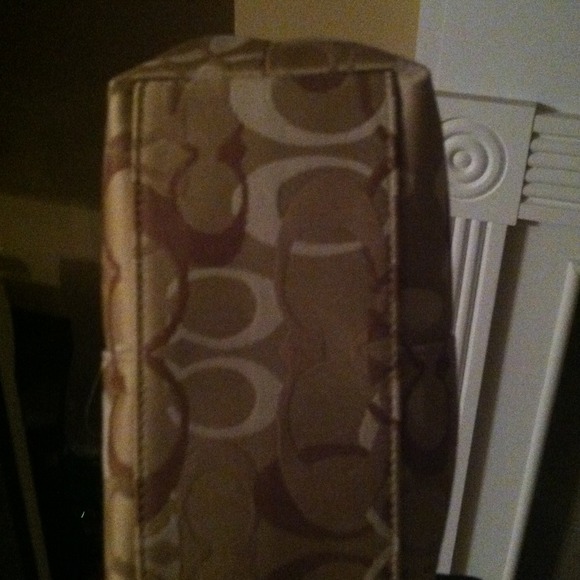 Coach Handbag - Picture 2 of 4