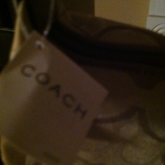 Coach Handbag - Picture 3 of 4