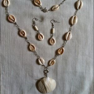 Handmade seashell long necklace & earrings